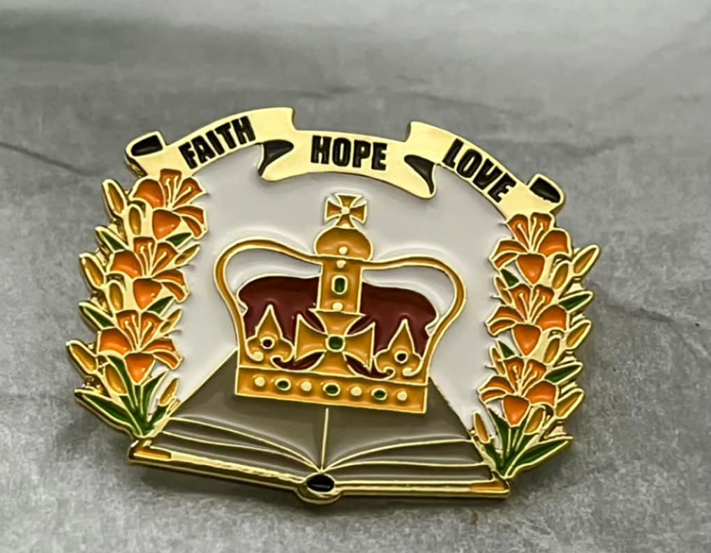 Hope, faith & love pin badge.
