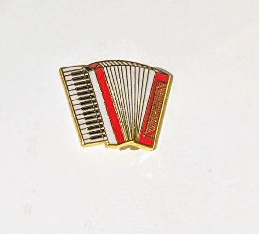 Accordion pin badge