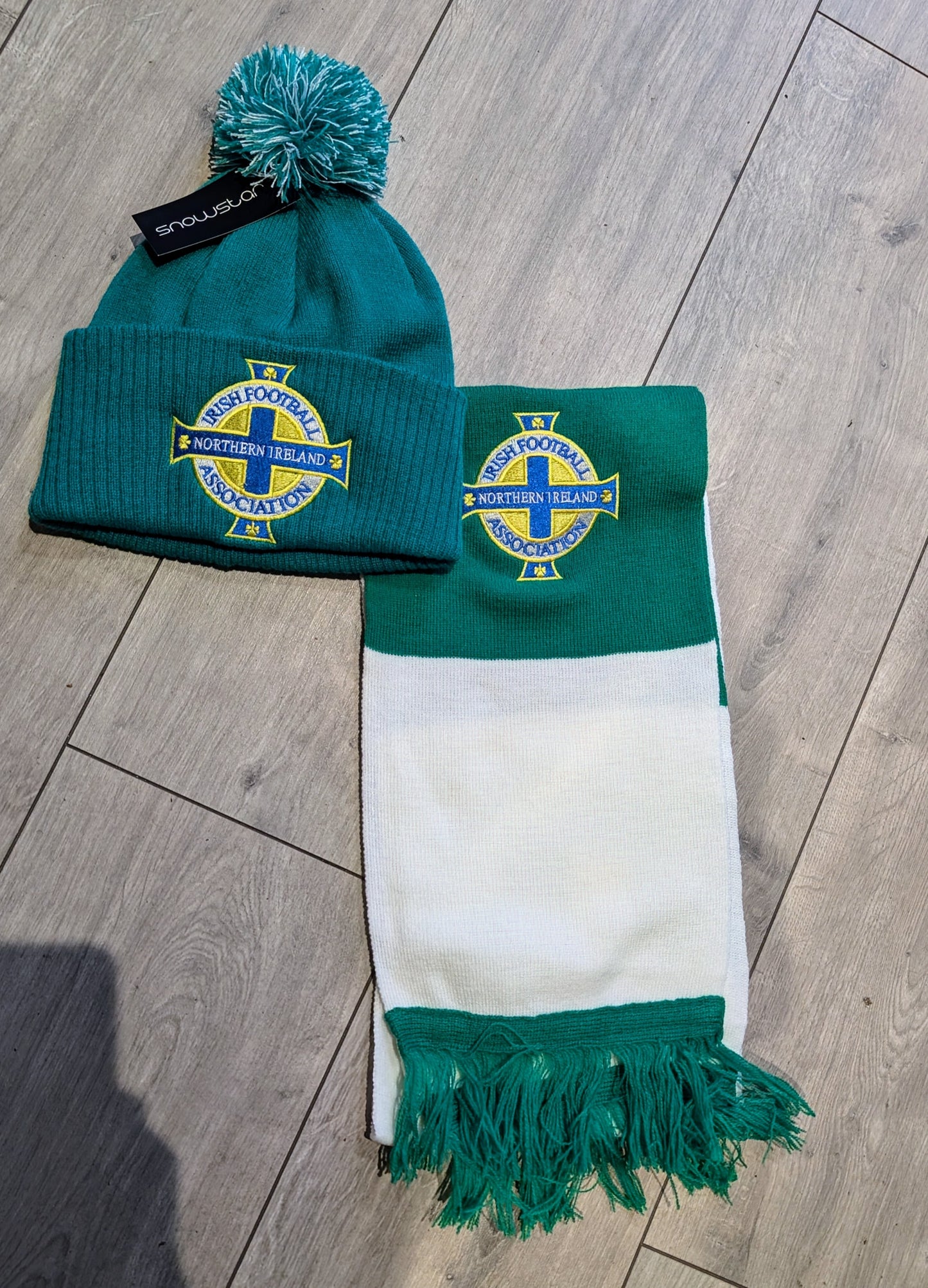 NI hat & scarf combo