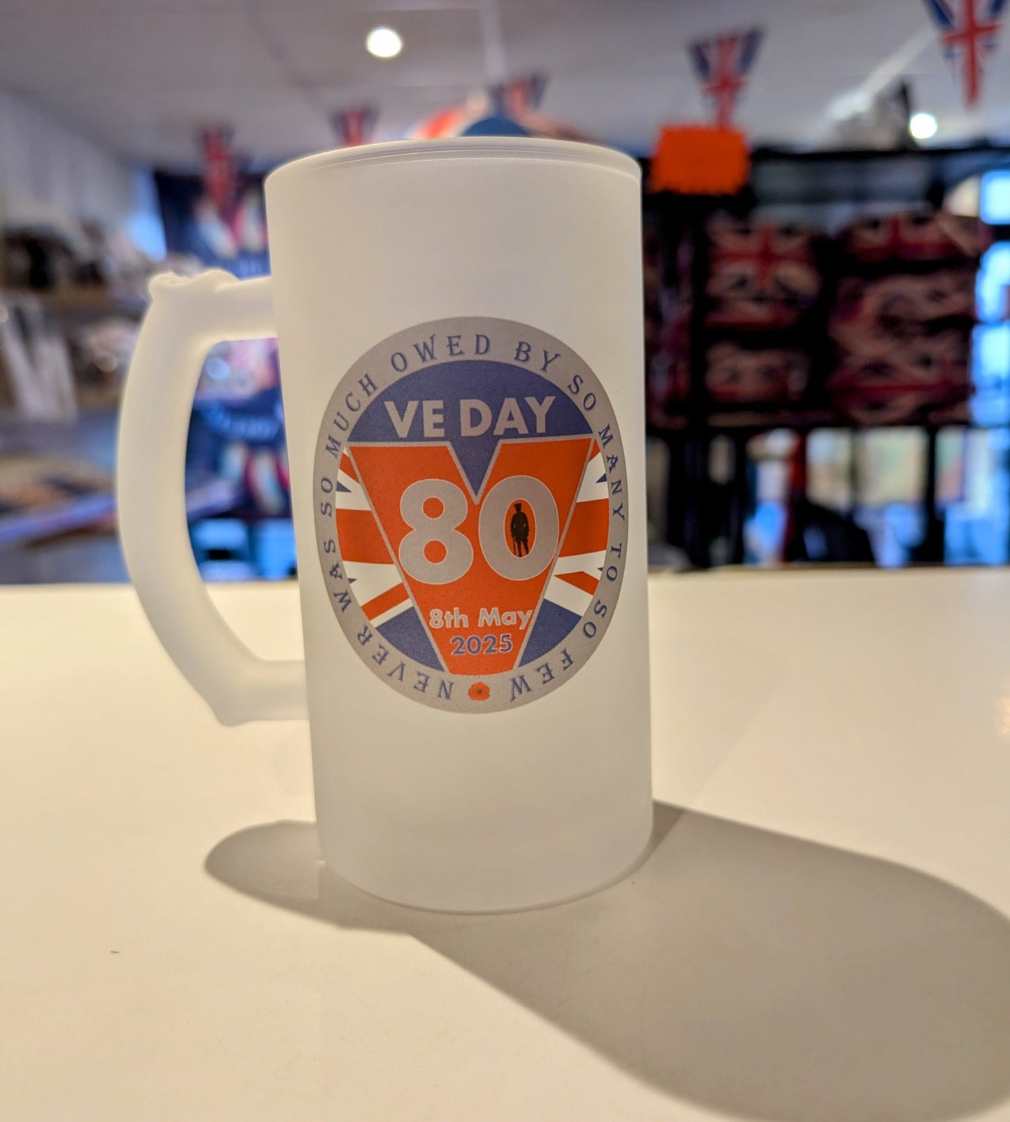 VE DAY ANNIVERSARY PINT GLASS