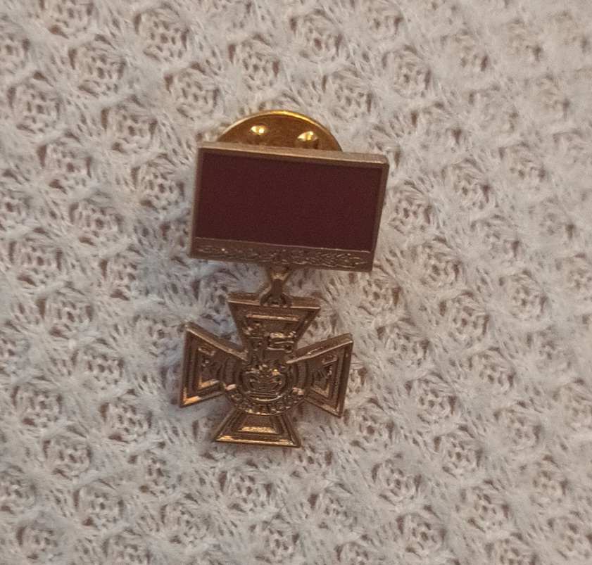 Victoria cross Pin badge